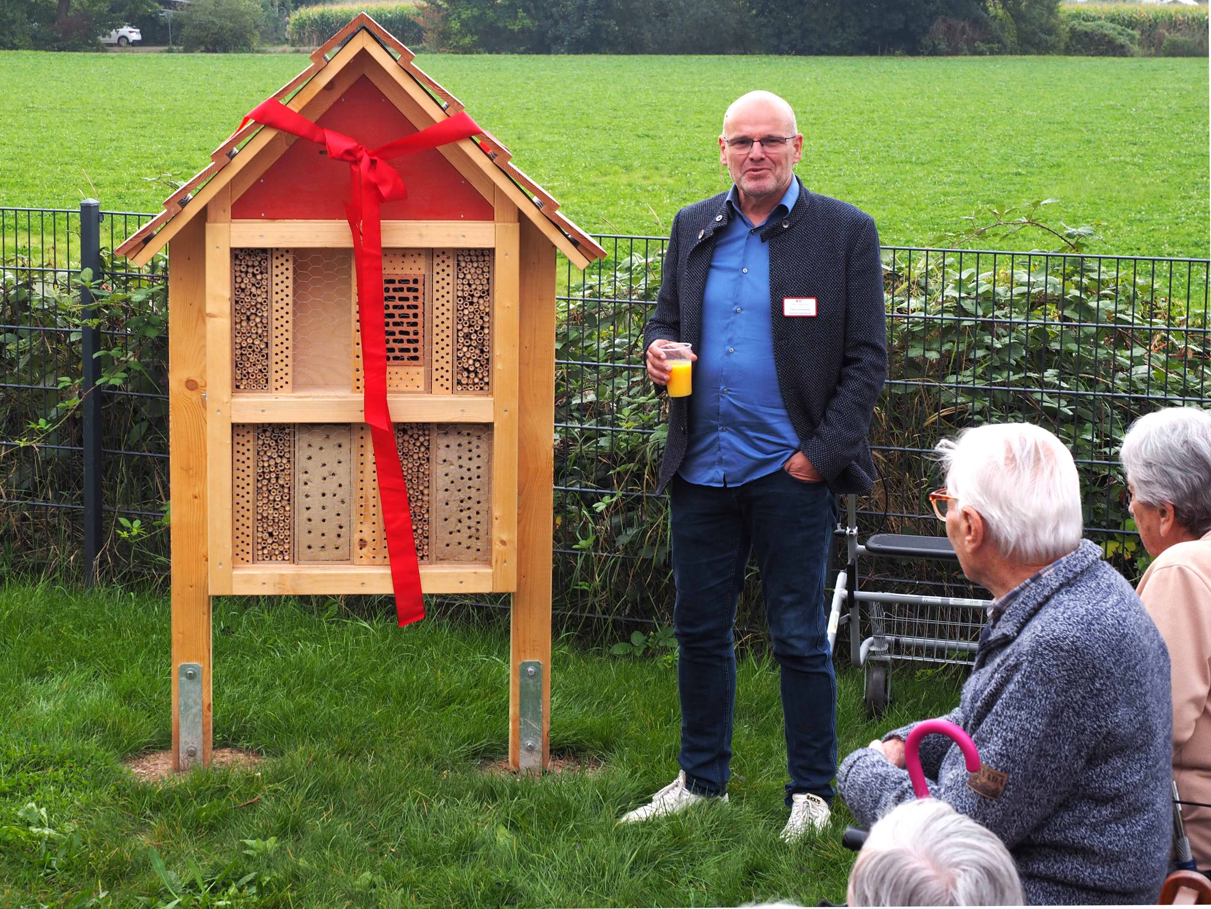 Grefenkamp Einweihung Insektenhotel
