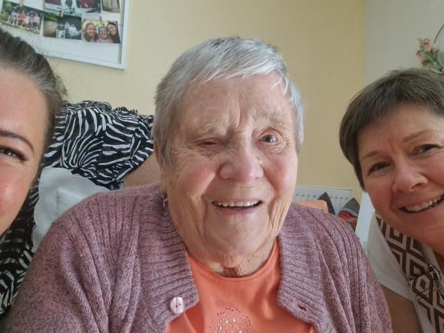 Besuch für Frau Dauth und Frau Bucur 1