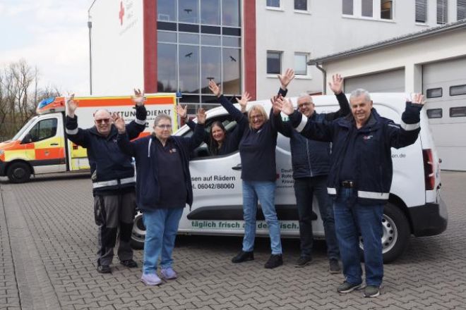 neues E Auto Menüservice